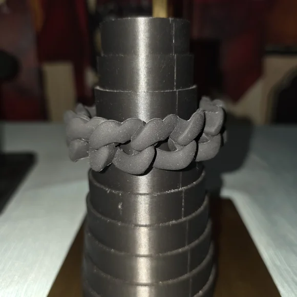 Marc by Marc Jacobs Black Bracelet with Gold Charm - Picture 2 of 3